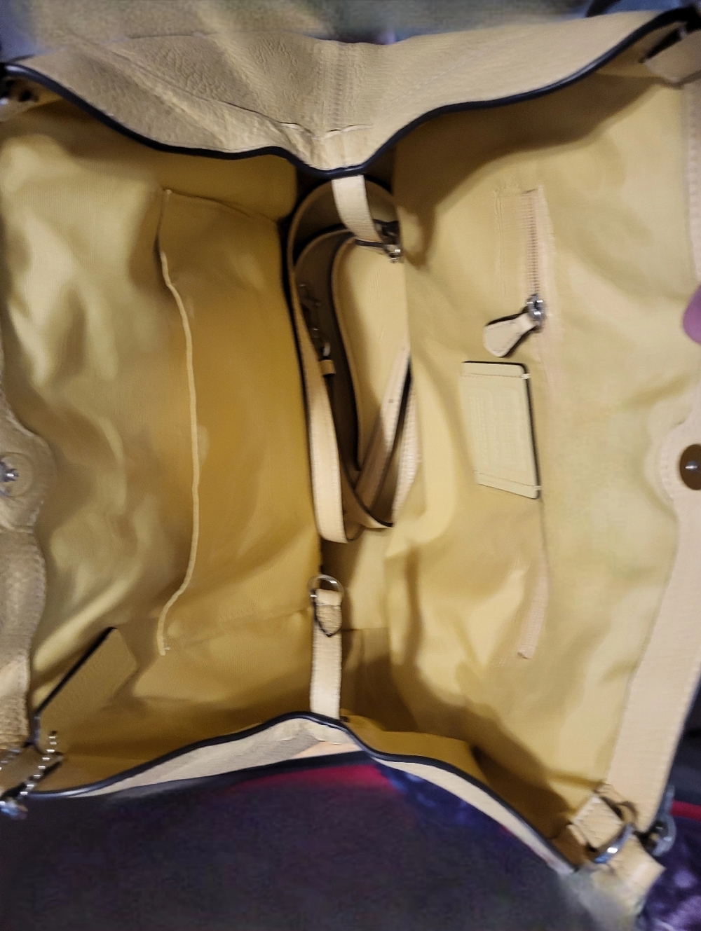 COACH Small LEXY Refined Pebbled Leather. RARE CANARY YELLOW. CROSSBODY INCLUDED - Picture 7 of 10